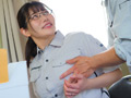 倉庫勤務中でも拒めずやらせてくれる地味巨乳パート妻2