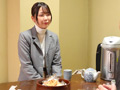 変態上司にイカされて旅館内連れ出し羞恥SEX