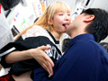 中年オヤジを惑わせる小悪魔べろちゅう娘 金髪ギャル