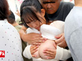 頑なに乳首を隠す巨乳女子の両手が感じてオイル揉み2