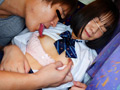 就寝中の夜行バスで指マンされた気弱女子2