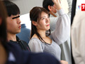 固定バイブが抜き取れず腰をくねらせイキ漏らす女