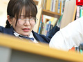 糸引くほど愛液が溢れ出す敏感娘33 三つ編みF乳眼鏡女子