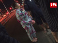 帰宅中の車内で発情しだすおチビさん デカ尻娘