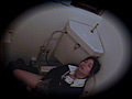 実録○撮 コンビニのトイレに駆込んでオナニーした女