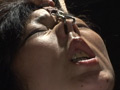 豊満熟女二人の顔面嬲り＆蝋燭責め