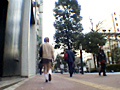 追跡！女子○生歩くパンチラ逆さ撮り