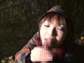 素人娘の屋外フェラチオ