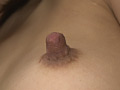 じっくりと接写撮影した勃起乳首3