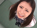 便器目前で我慢出来ずに大量失禁してしまう女子○生