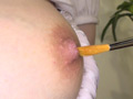 素人娘の勃起乳首いじり