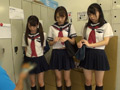 謝罪する女たちの土下座尻にバックからチ○ポをねじ込む