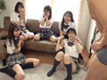 油断しまくり純白パンチラで、僕のチ●ポは我慢の限界