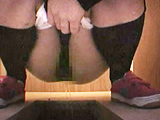 女子トイレでの実態 女はこうして用をたす