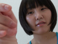 ロ○ータ肉玩具はスグにアソコを湿らす敏感欲情娘