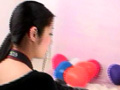 女性カメラマンが美人だったので騙してヤッちゃいました