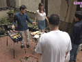 近所の仲良し夫婦とBBQをしたら我慢できずに中●しSEX