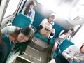朝の女性専用バスに乗車してヤリたい放題に中出し