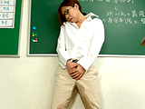 先生の濡れたスラックス