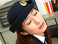 美脚婦警のおしっこ勤務