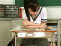 お嬢様女子○生のおもらし