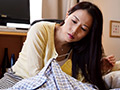 娘婿の朝勃ちチ○ポを狙うお義母さん！ 井上綾子