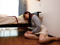 ○禁洗○ 義理の息子に躾けられた美人妻 汐河佳奈