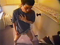 ボクの玉を蹴ってください