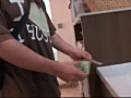 水着アイドルたちに内緒で食ザーメン 騙された女たち