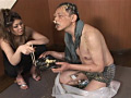 ゲバラ 超絶物量嘔吐ギャルと食ゲロ従僕処刑 黒沢ルナ
