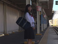 満員電車で羽交い絞めにされ乳首を○制開発 夕美しおん