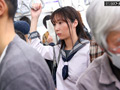 満員電車で羽交いじめにされ乳首を開発される女子○生