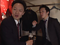 OLに媚○ビールを飲ませたら発情ビショ濡れ大失禁