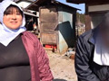 こっそり他人棒に中出しをねだる豊満田舎妻