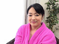 デカチチデカケツの四十路妻がAVデビュー！ 香川彩香