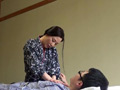 仲居さんを○引に口説いてハメ倒した○撮映像19