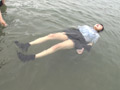 夏服のままでも気にせずに