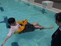 乱入者と水泳訓練
