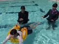 乱入者と水泳訓練