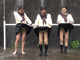 三つ巴制服シャワー
