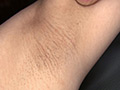 恥ずかしいのに感じちゃう敏感女子のワキの下