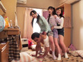 小さなおクチとツルペタま●こで小悪魔的な集団逆○○○