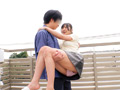 セックスレスで悩む奥様ww青空の下でベロキス体験