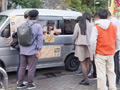 潮吹きながらホットドッグ売って小野坂ゆいか望月つぼみ