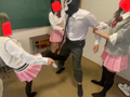 JK3人と長身美女教師が教頭先生を脱がせて快楽地獄の刑