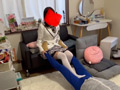 あやかちゃんが憂さ晴らしでマネージャーに電気アンマ