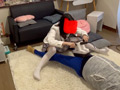 あやかちゃんが憂さ晴らしでマネージャーに電気アンマ