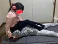 スレンダーS女Ainaちゃんのベッド拘束電気アンマ地獄！