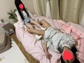 美女姉妹の姉が妹に電気アンマ＆くすぐりの刑！