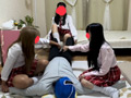 嫌な予感は当たった！3人がかりの電気アンマの刑